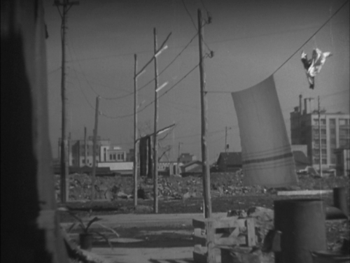 365filmsbyauroranocte: Record of a Tenement Gentleman (Yasujirō Ozu, 1947)