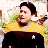 claudiablacks:high school yearbook meme  ♡ star trek: voyager + best person to bring home to your pa