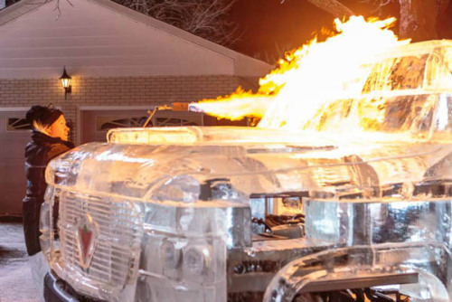 bri-ecrit:  bobbycaputo:  Fully Functional and Driveable Truck Made of Ice A Canadian ice sculpture company called Iceculture took on an incredible challenge recently. The result is pretty much unbelievable. Canadian Tire, a battery company, wanted