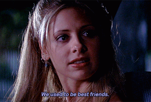 HELEN SHIVERS And JULIE JAMES In I KNOW WHAT YOU DID LAST SUMMER (1997)
