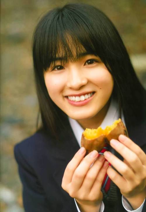 choconobingo:Ozono Momoko • Graduation 2018 ①
