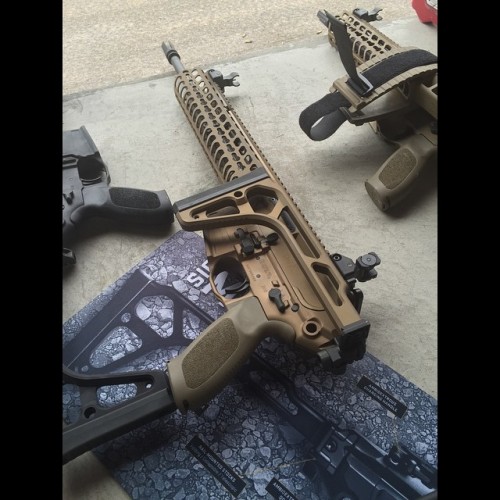 #sigsauer Sig&rsquo;s new MCX FDE in 5.56, 7.62x39, and 300 Blackout. #rangeday #shotshow2015 #sho