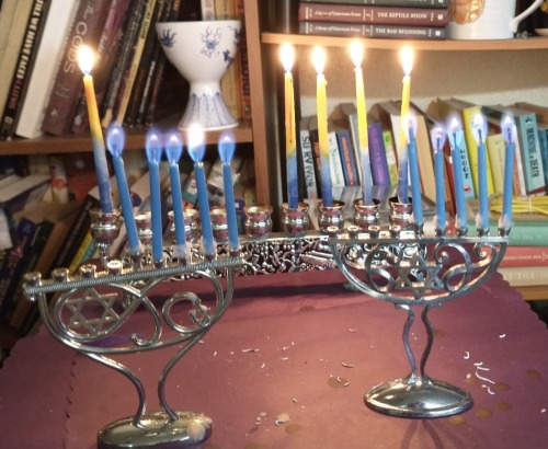 For night four I used the colorflame candles in @boston_and_slartibartfast ’s menorahs! They&r