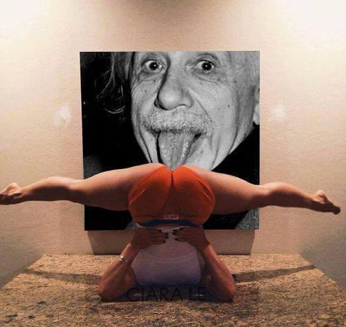 pacman30: gnubeauty: ourlittlesecretlust: ;) Yoga forever! Smart Man