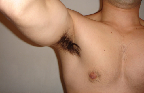 iwasateenwolf:this hot set via mantender  i would lick that pit