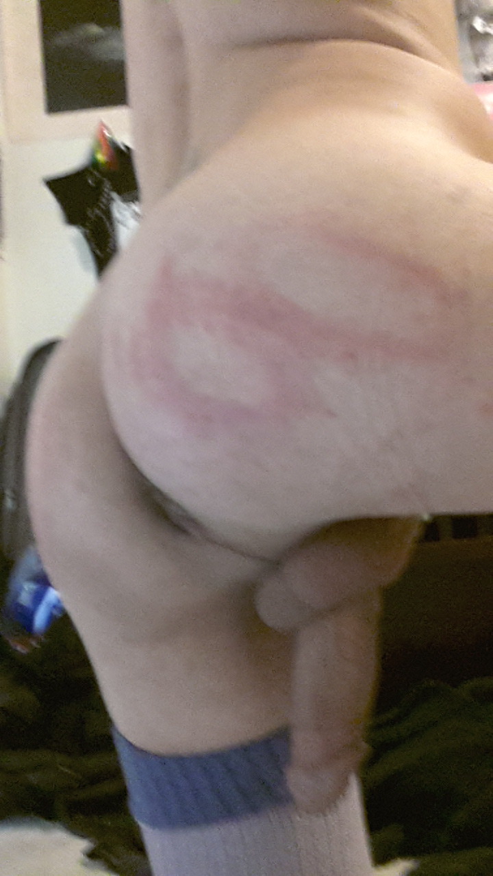 daddyswolfbrat:  I got caned, whipped and paddled last night :) finally. Yay! Nakie