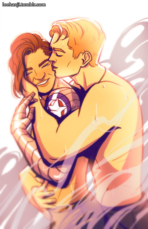 leehanji - Post-workout shower for @captbbarnes!!!