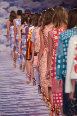 glitter-in-wonderland:  mulberry-cookies:  House Of Holland S/S 2014 Finale    xx