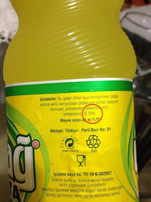 handkeep:  ozancetin:  Bilgi: “E 104” Kinolin Sarısı Renklendirici; ruj, saç bakım ürünleri, kolonya üretimi ve eczacılıkta kullanılır; deri rahatsızlığına neden olur; Avustralya, Amerika ve Norveç’te yasaklandı.  Yayın
