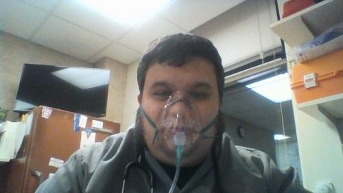 peashooter85:Surprise migraine at work YAY! :D Self treating with 100% O2 It worked!