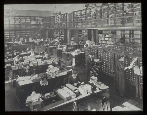 myimaginarybrooklyn:Room 100, Including Card Catalogs, NYPL - 1923. 