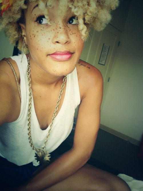 XXX blackgirlsrpretty2:  SPOTLIGHT: http://takemetoahigherplace.tumblr.com/ photo