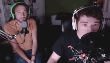 capt-buckybarnes:  Gavin + horror games + headphones 