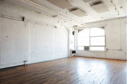 mishproductions:  househunting:  Studio loft Brooklyn, NY call for price  *grabby hands* 