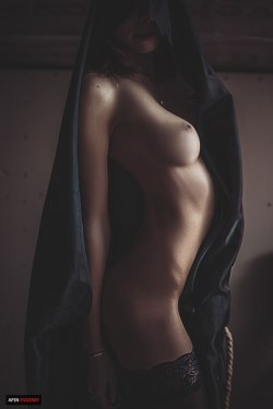 anexquisitenymph:  By Evgeny Apin 