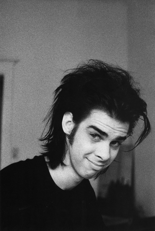 an-overwhelming-question:Bleddyn Butcher - Nick Cave, Naumannstraße, West Berlin, 1985