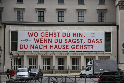 liebesglitzer:wo gehst du hin, wenn du sagst, dass du nach hause gehst? München, Germany, 2014