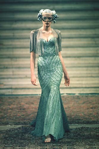 labsinthe:Givenchy by Alexander McQueen Haute Couture Spring 1997