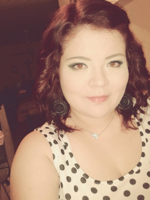 somerandomthoughtsandstuff:  polka dot dress again :)