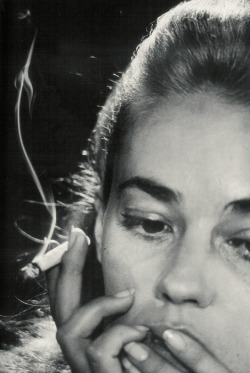 studiofiftyfour:Jeanne Moreau in Ascenseur Pour L'échafaud (Elevator To The Gallows)