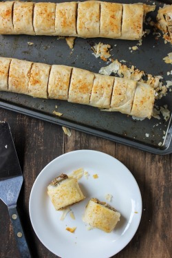 vegan-yums:  Creamy Mushroom and Eggplant Strudel that Tastes Stroganoffy / Recipe