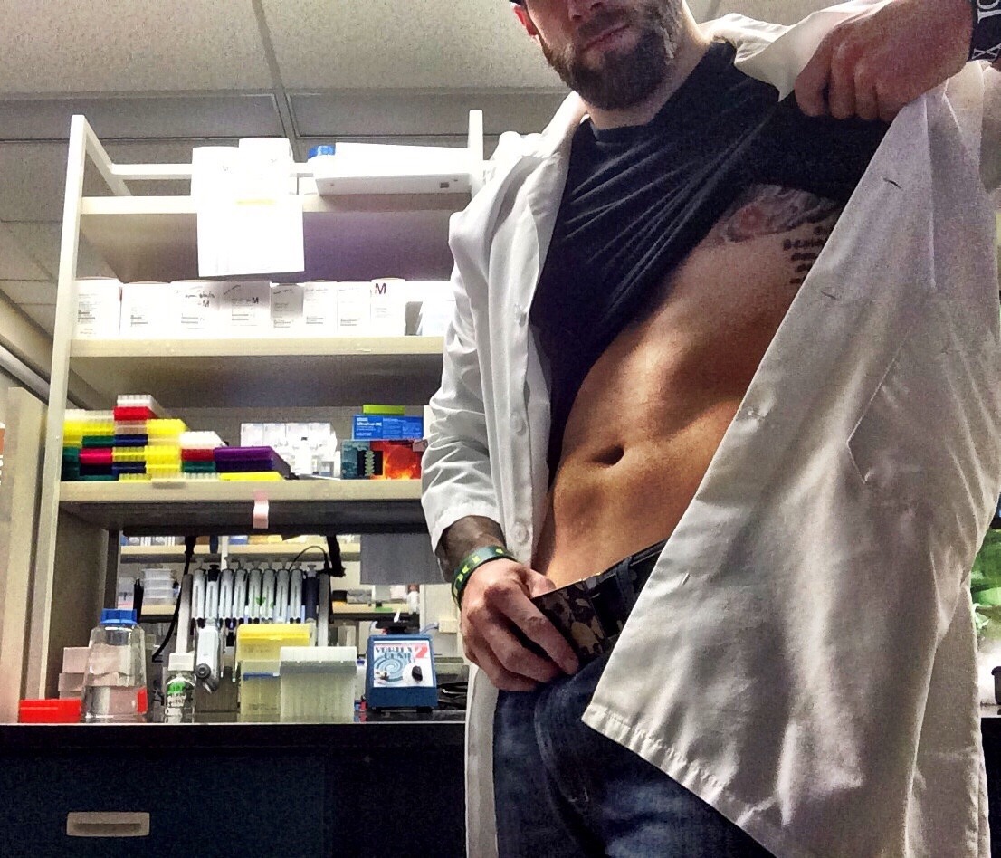 I want him naked and n my bed