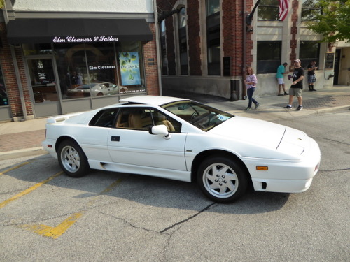 fromcruise-instoconcours: Lotus Esprit