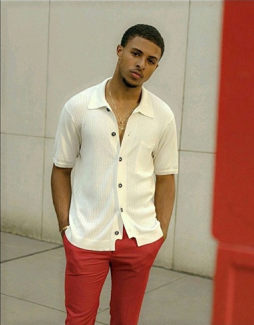 lickbeforeyoustick:  Diggy Mothafuckin Simmons 👅💦