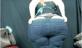blamepicasso2015:  garyplv:  √  Dayum, she’s sooo faaaattt!! 