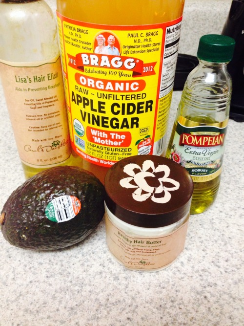 radtasticly-anomalous:Late Night hair smoothie!Winter has been oh so harsh on my super dupe coarse c