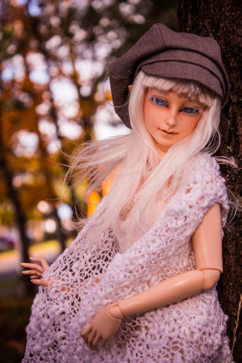 mortdolls: i’m very rust when it comes to photographing, especially dolls, but i wanted to do 