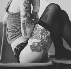 girlyplugs:  tattoo blog 