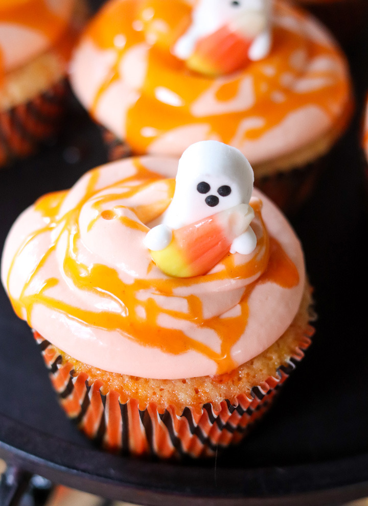 autumncozy:  Candy Corn Cupcakes with Real Candy Corn Frosting