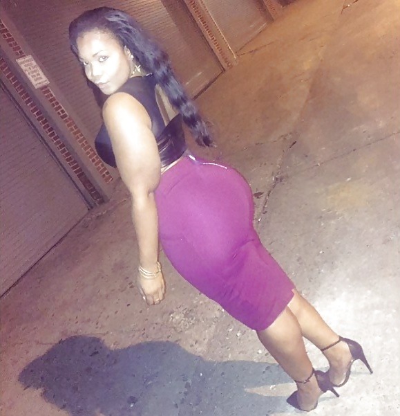 jazziedad:  Sexy, Thick &amp; Gorgeous Leona A Beautiful Ebony ❤ 🔥 😗