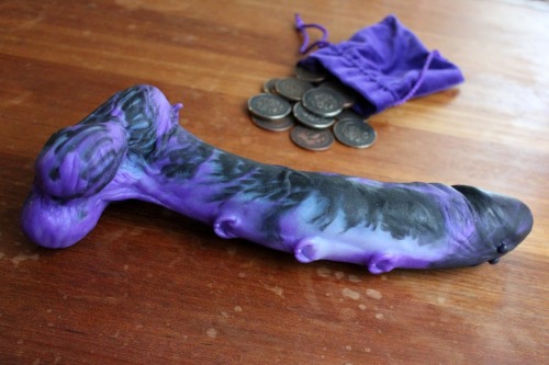 sili-noodle:when you’ve been questing for months to save up enough coin for the massive troll dildo 