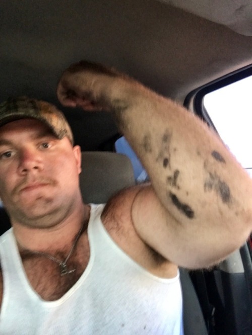 Sex jimbibearfan:  wow - beefy country boy cums pictures