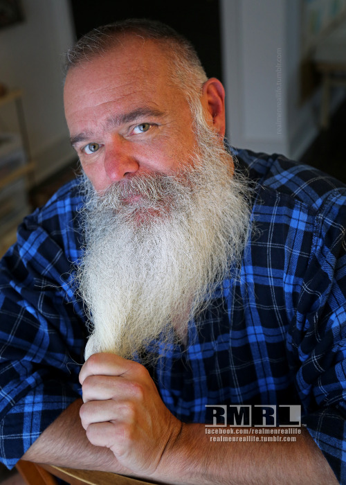 Say hello to the very sweet, and handsome daddy, Jeffrey!