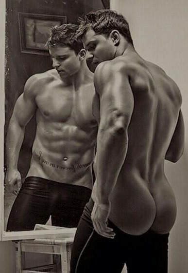 whatahotass:  R U Following all 4 of my blogs? Well Endowed – http://wellendowedpenes.tumblr.com/