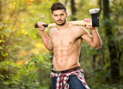 huge-jock-cocks:  Message me if you want to fuck