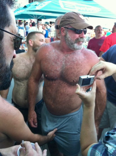 boxbrfs:hungbob:Bulge pics accepted at hung_bob@hotmail.comoutreach