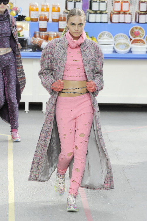wgsn: The miss caradelevingne in standard supermarket attire chanel #PFW #AW14
