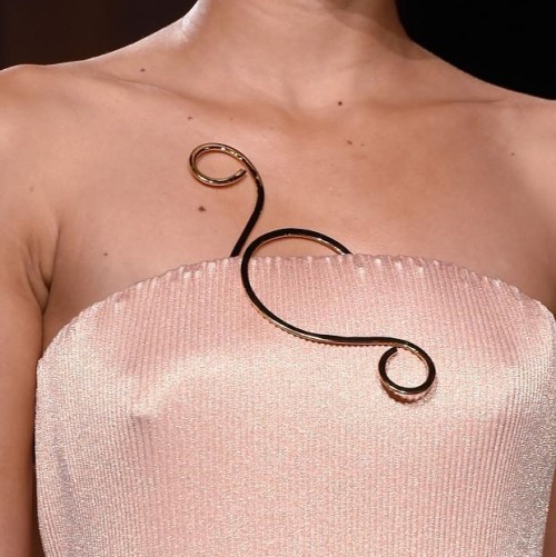 anndemeulemeesterfanclub:  details @ vionnet ss16 