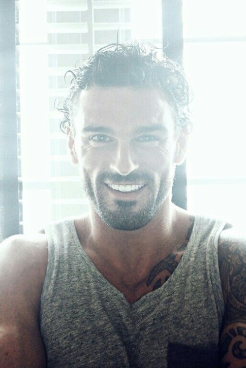 Sex Stuart Reardon. Love that smile! pictures