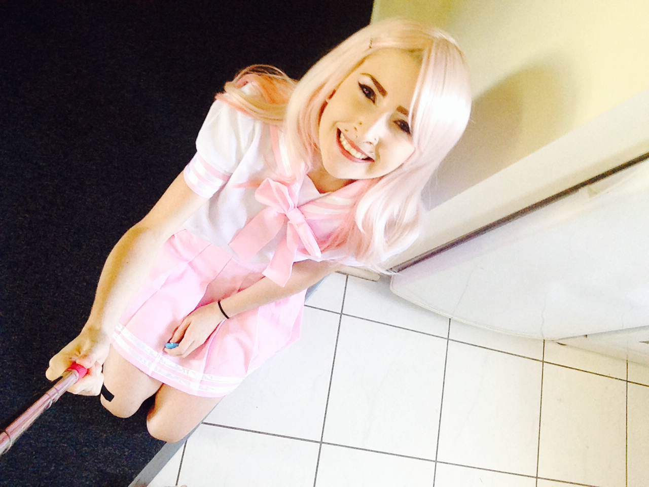 kitten-bits:  no regrets for buying this selfie stick
