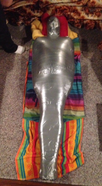 https://lovetapebondage.tumblr.com/post/163781247696