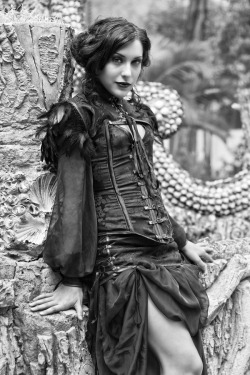 victorian-goth:  Victorian goth http://victorian-goth.tumblr.com/