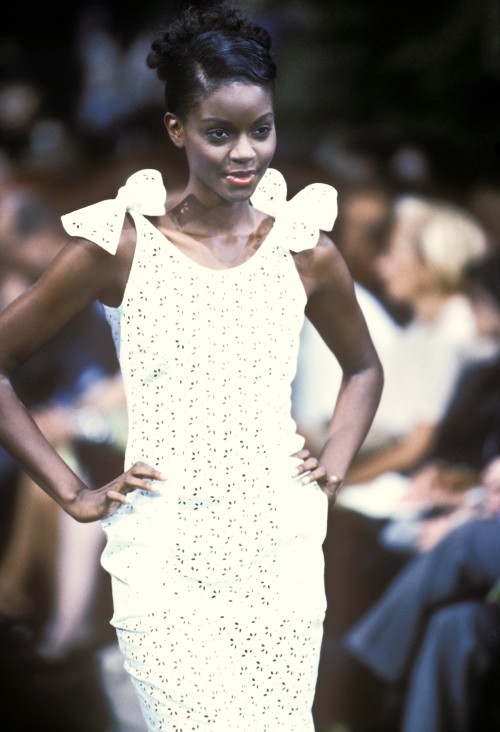 celebritycokenose:Tomiko Fraser @ Kenzo Spring/Summer, 1996 Ready-to-Wear  