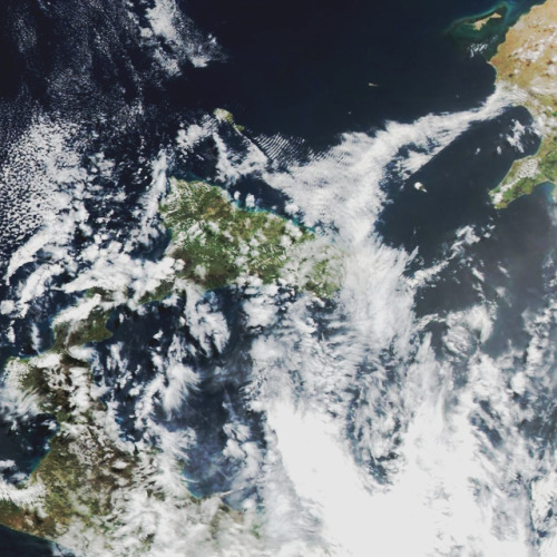 earth: today: photographed by suomi npp weather satellite.things recede. image credit: noaa. tr