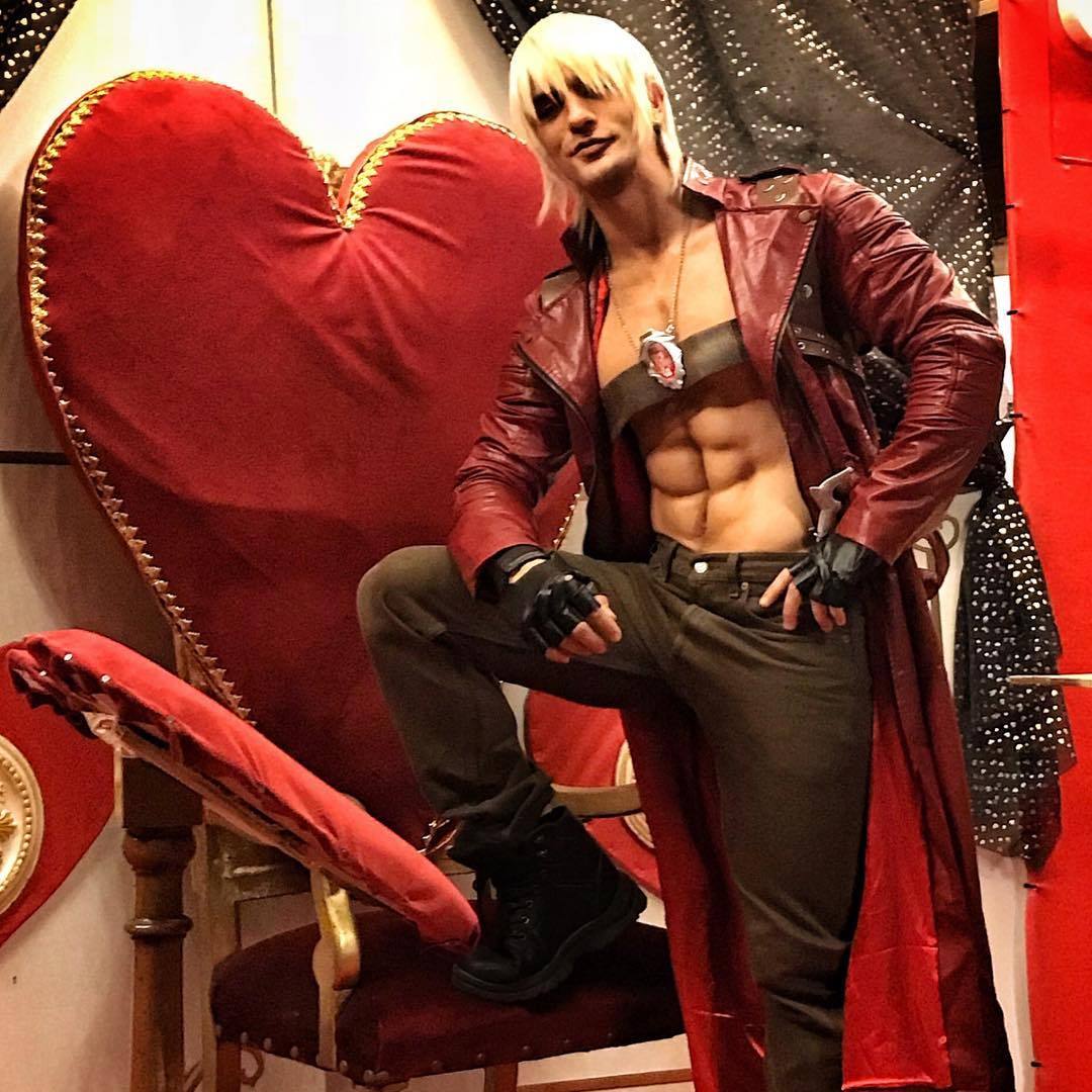 Leon Chiro - Dante - DmC Devil May Cry 'Close Up.' Here you are a