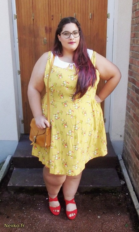 neiiko:I love my first modcloth dress, it’s a size 4X, I bought it a while ago during winter sales, 